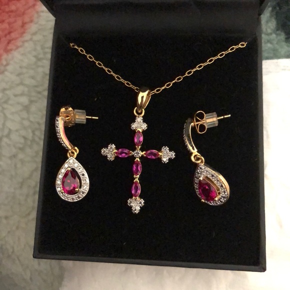 Red necklace set - Picture 2 of 4